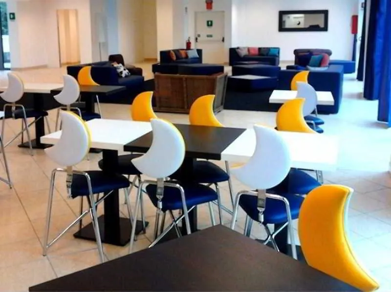 New Generation Hostel Chic Sempione Milan 0*,
