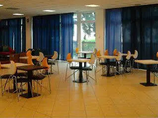 New Generation Hostel Chic Sempione Milan 0*,  Italy
