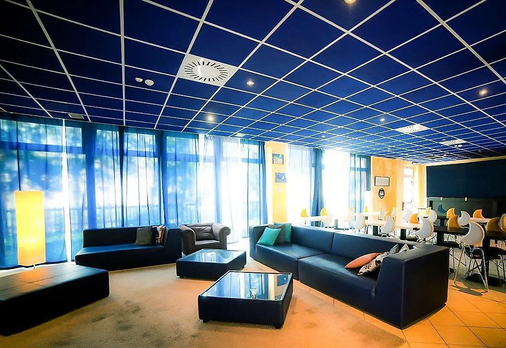 New Generation Hostel Chic Sempione Milano Italia