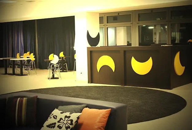 New Generation Hostel Chic Sempione Milano Italia