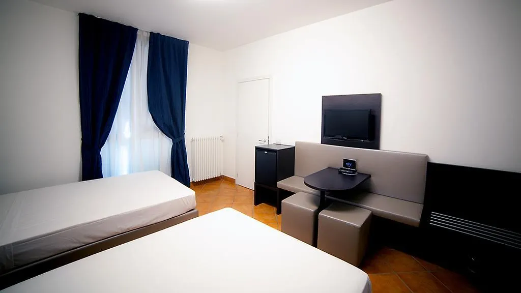 New Generation Hostel Chic Sempione Milano