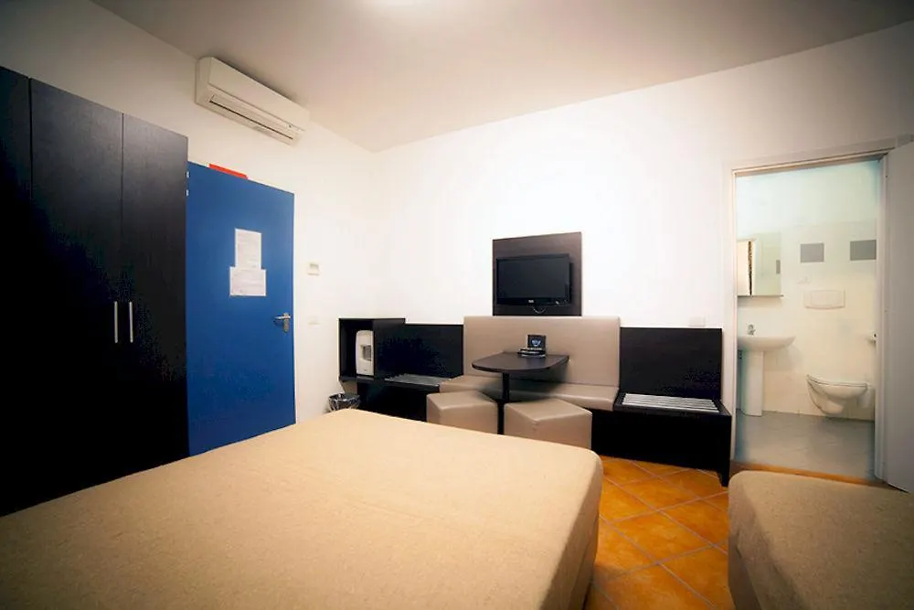 New Generation Hostel Chic Sempione Milano