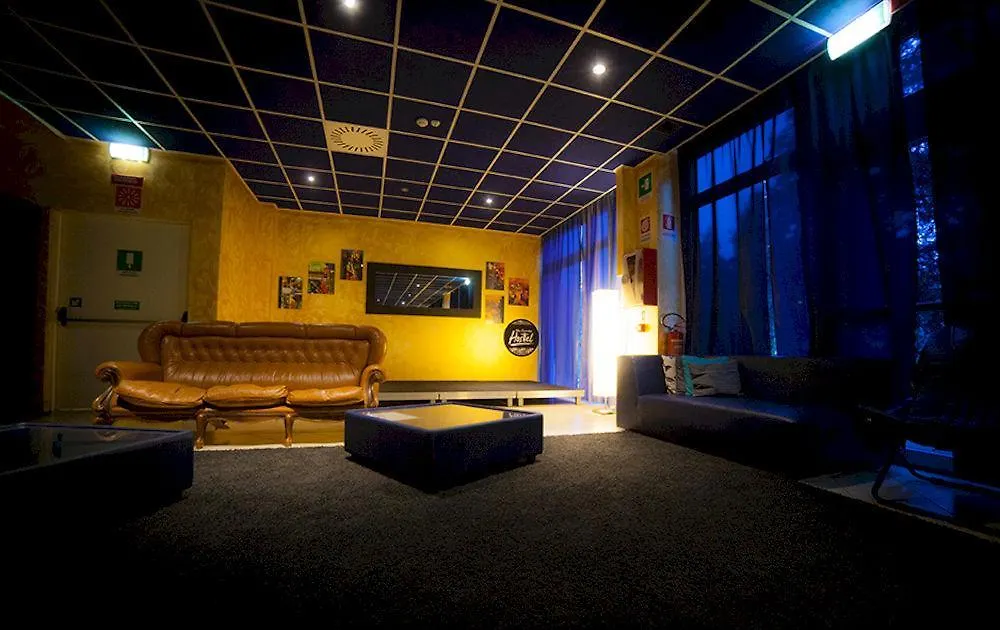 New Generation Hostel Chic Sempione Milano